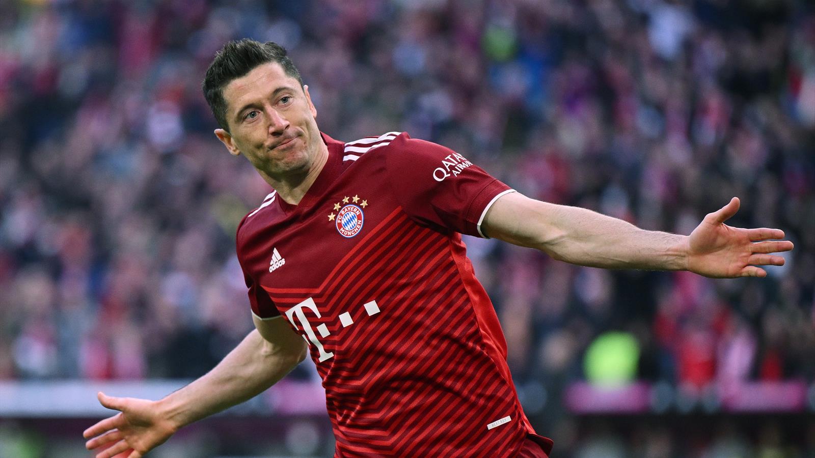 Manchester United is planning a surprise approach for Bayern Munich's Robert Lewandowski